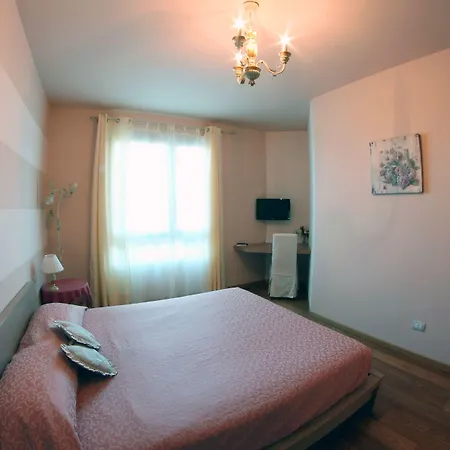 Bed & Breakfast Bombyx