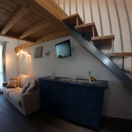 Bed & Breakfast Bombyx