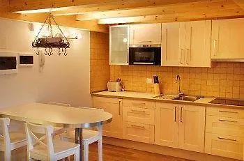 Bed & Breakfast Bombyx 2*